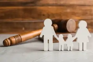 ما هي حقوق الزوجة في حالة الطلاق للضرر في الإمارات؟