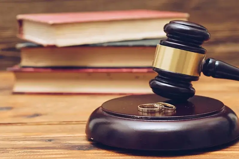ما هي مستحقات الزوجة في التطليق للضرر في القانون الإماراتي 3 ما هي مستحقات الزوجة في التطليق للضرر في دبي، أبوظبي، الشارقة؟